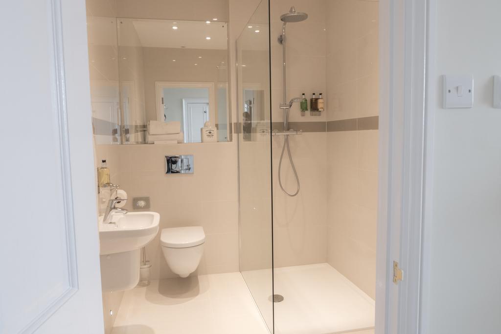 Broadway House Luxury Serviced Rooms Exeter Værelse billede
